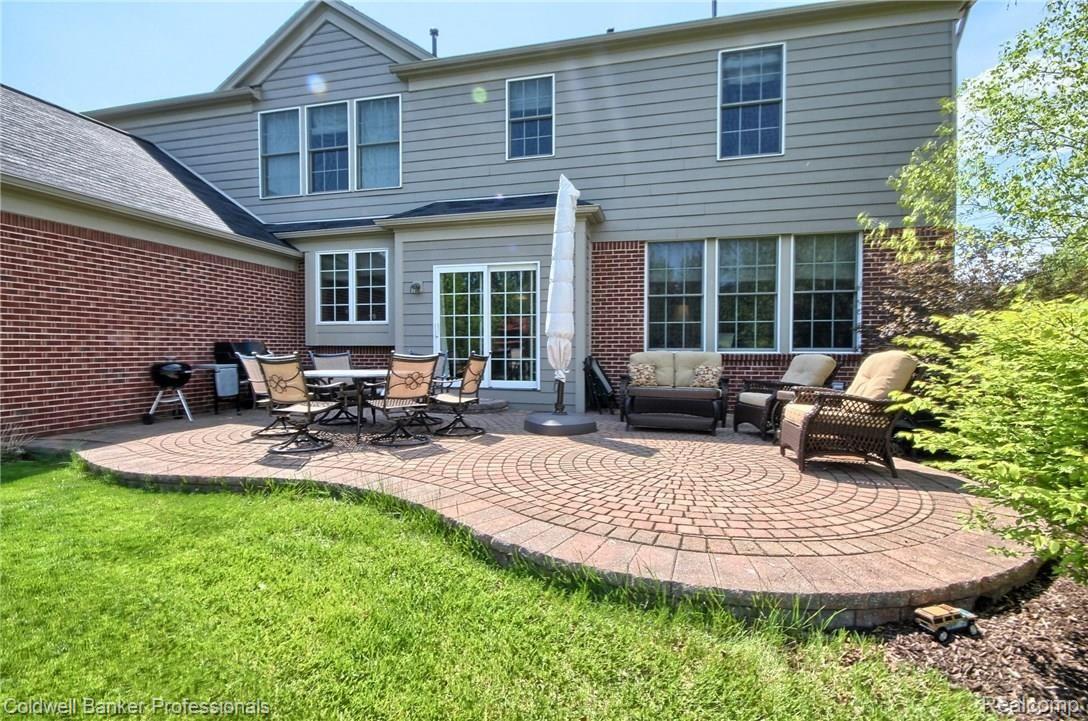 Back View/Patio