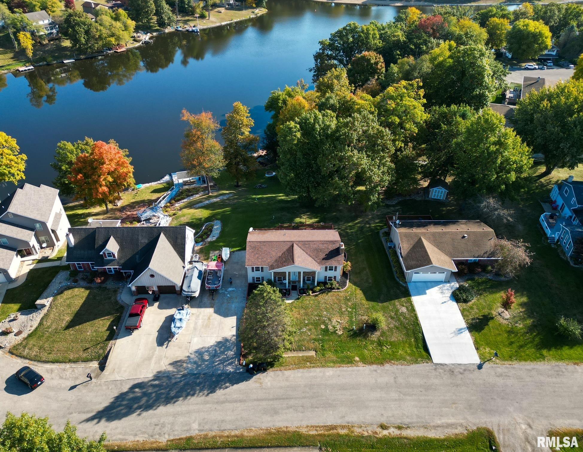 5014 South Whittingham Cove Mapleton, IL 61547 - Photo 2 of 42