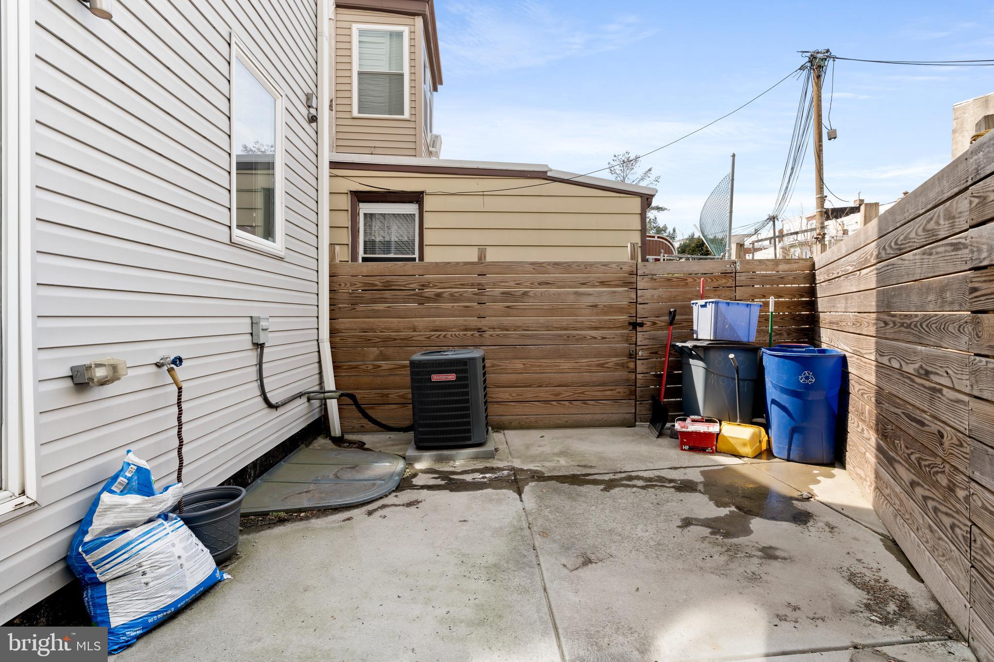 873 Moyer Street Philadelphia, PA 19125 - Photo 16 of 38