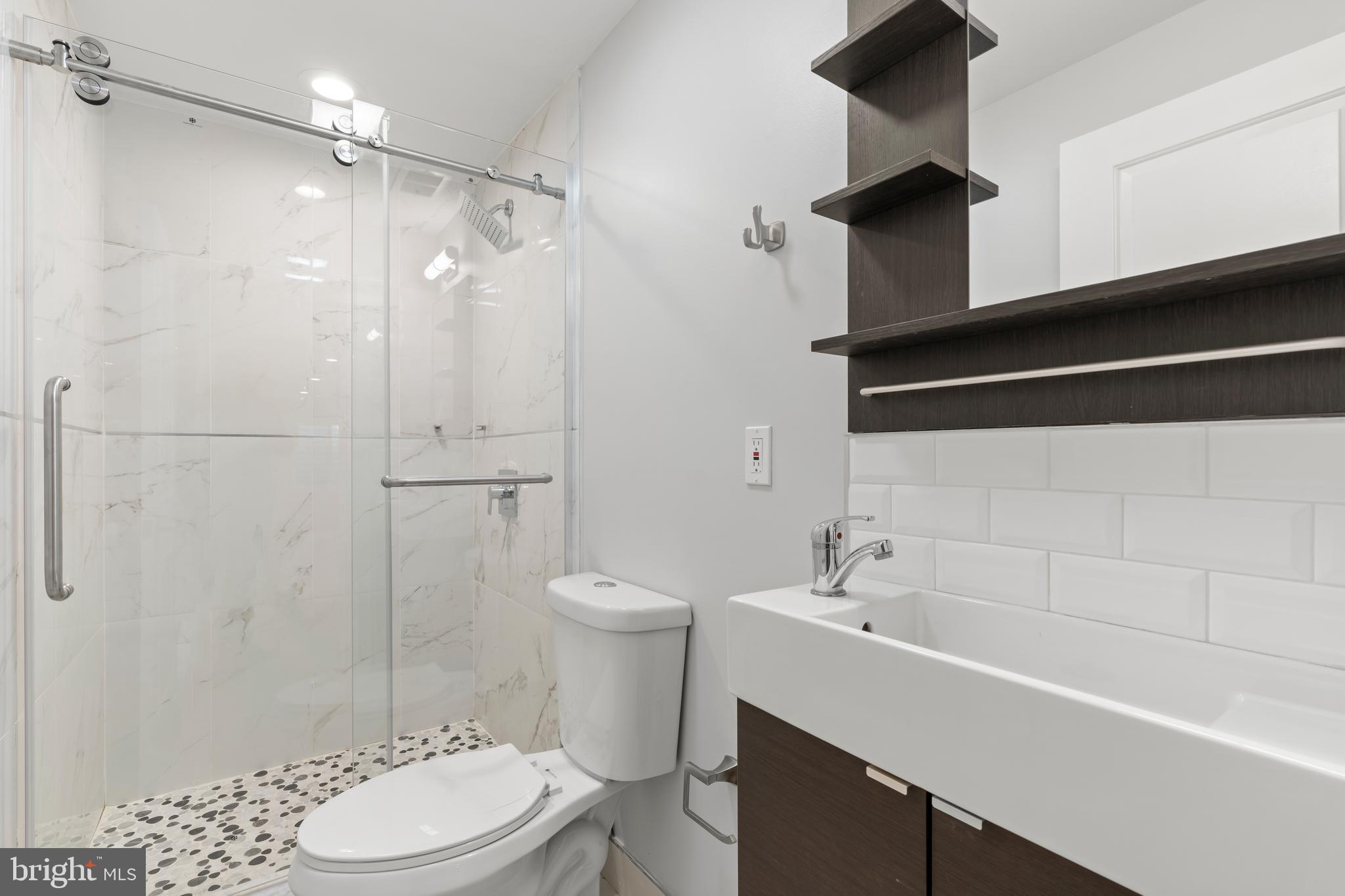 873 Moyer Street Philadelphia, PA 19125 - Photo 19 of 38