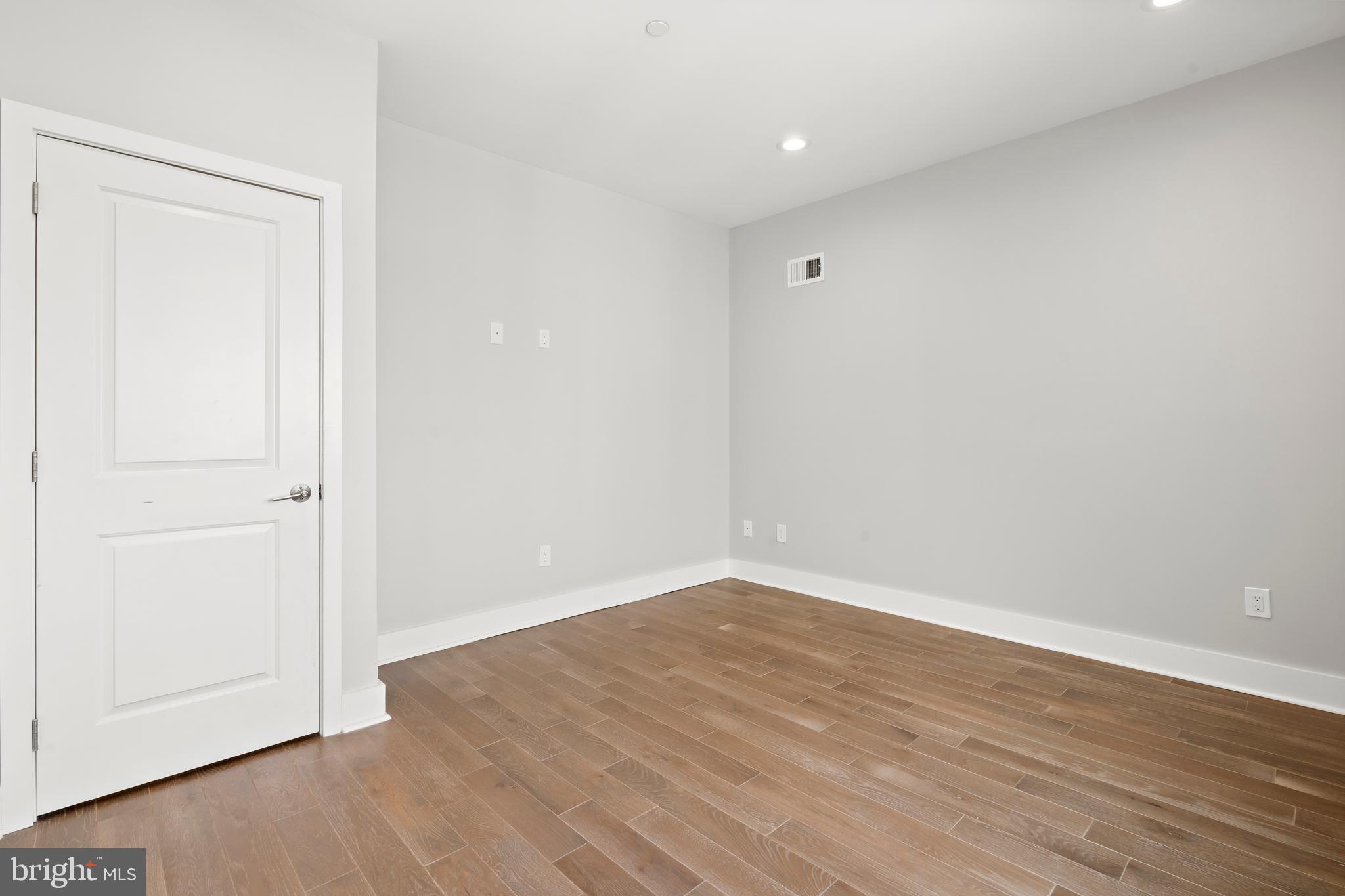 873 Moyer Street Philadelphia, PA 19125 - Photo 23 of 38