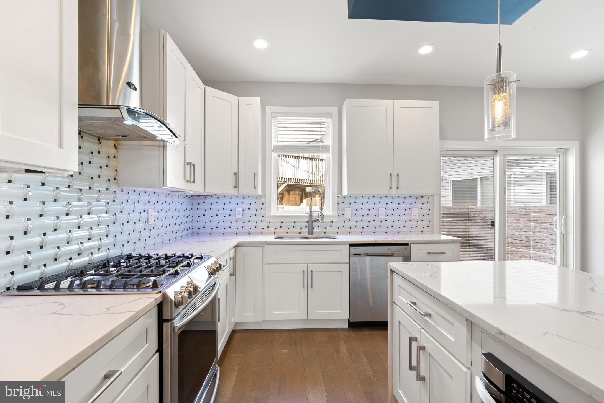 873 Moyer Street Philadelphia, PA 19125 - Photo 10 of 38