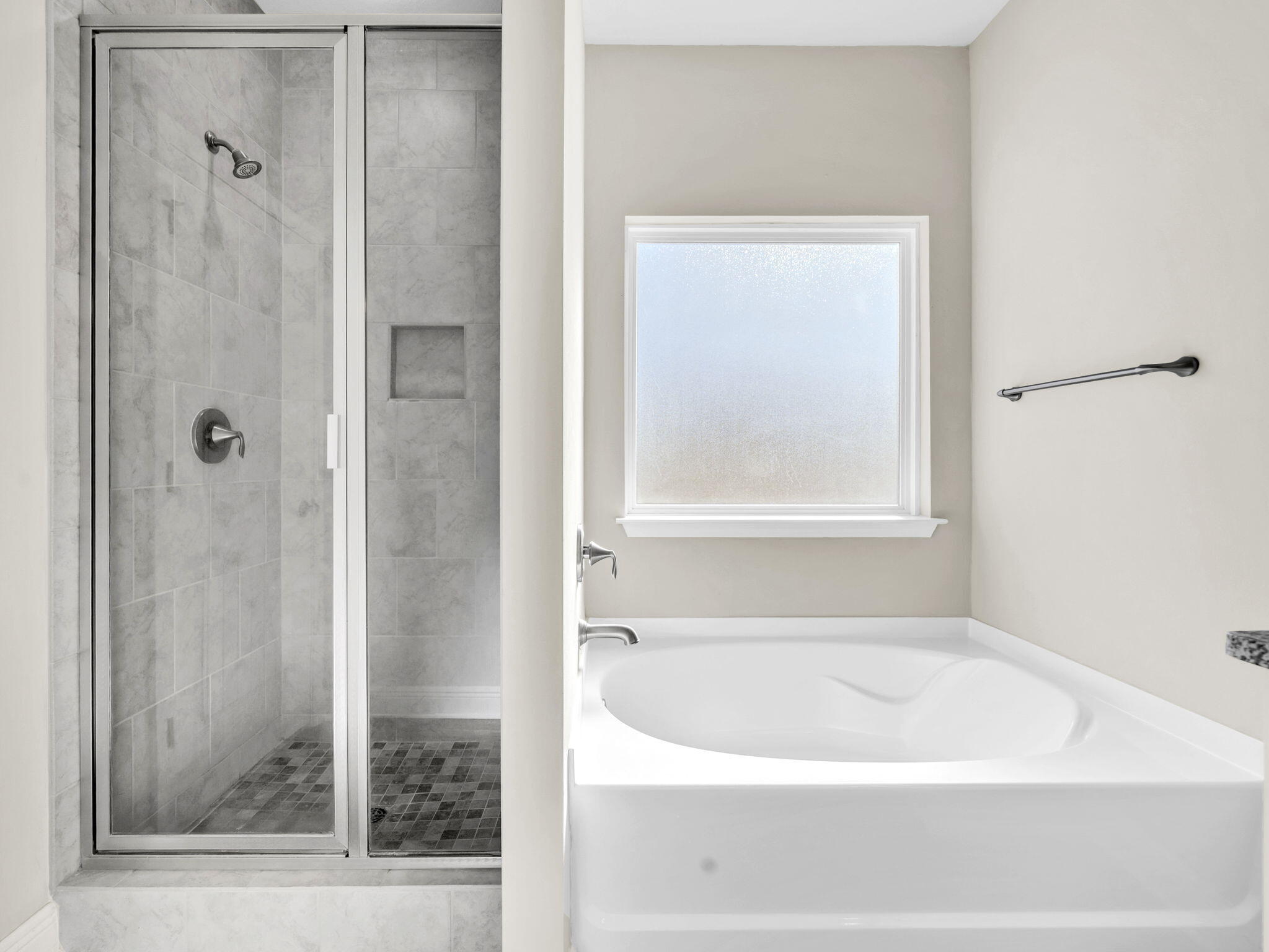 218 Stonegate Drive Santa Rosa Beach, FL 32459 - Photo 24 of 37 a white bath tub sitting next to a shower