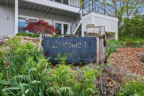 $750,000 | 6747 Kitson Drive Northeast, Rockford, MI 49341