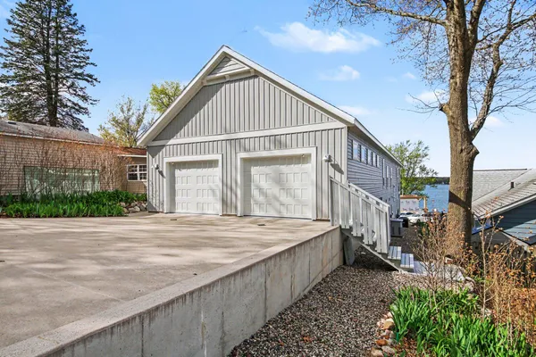 $750,000 | 6747 Kitson Drive Northeast, Rockford, MI 49341