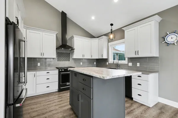 $750,000 | 6747 Kitson Drive Northeast, Rockford, MI 49341