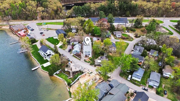 $750,000 | 6747 Kitson Drive Northeast, Rockford, MI 49341