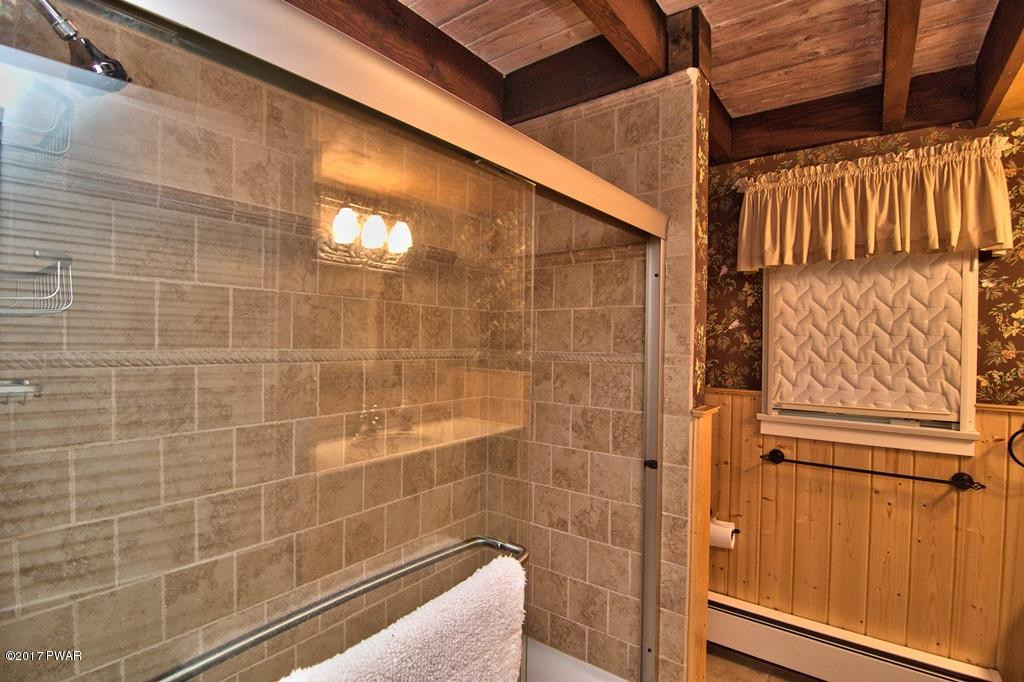 1129 Ledgedale Road Lake Ariel, PA 18436 - Photo 18 of 48 1st Floor Hall Bath 2 View 2