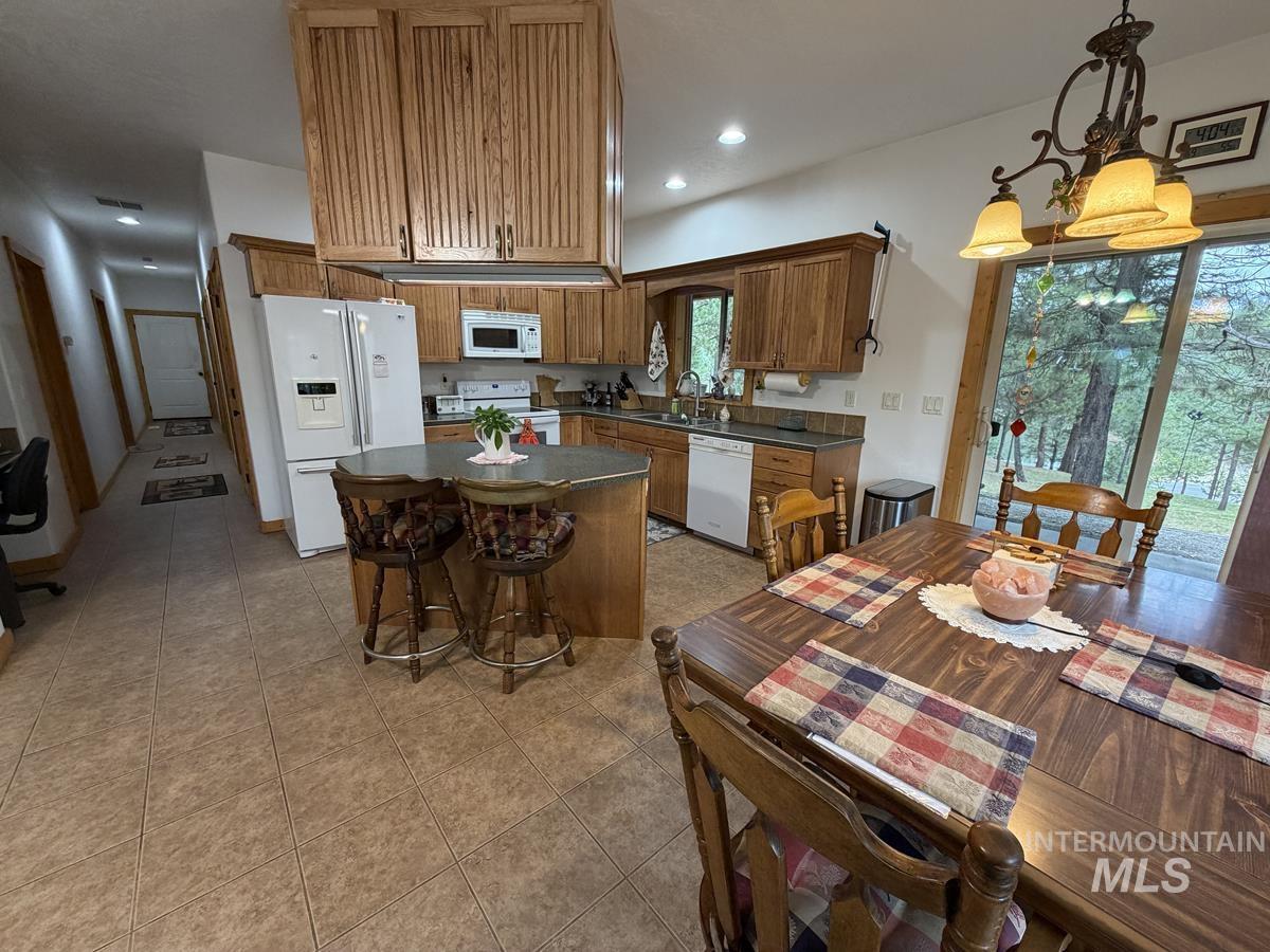 7 Carey Way Cascade, ID 83611 - Photo 8 of 43