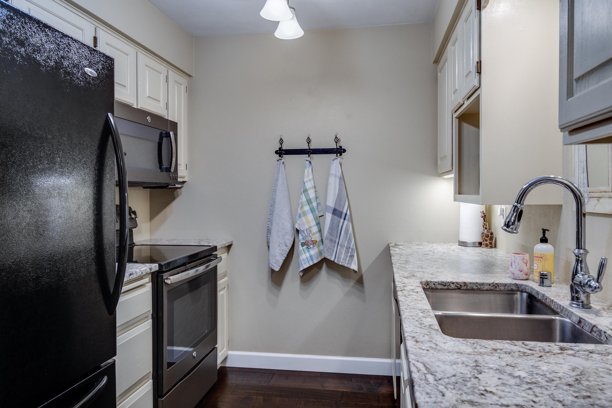 2918 Cimarron Trail Madison, WI 53719 - Photo 23 of 38