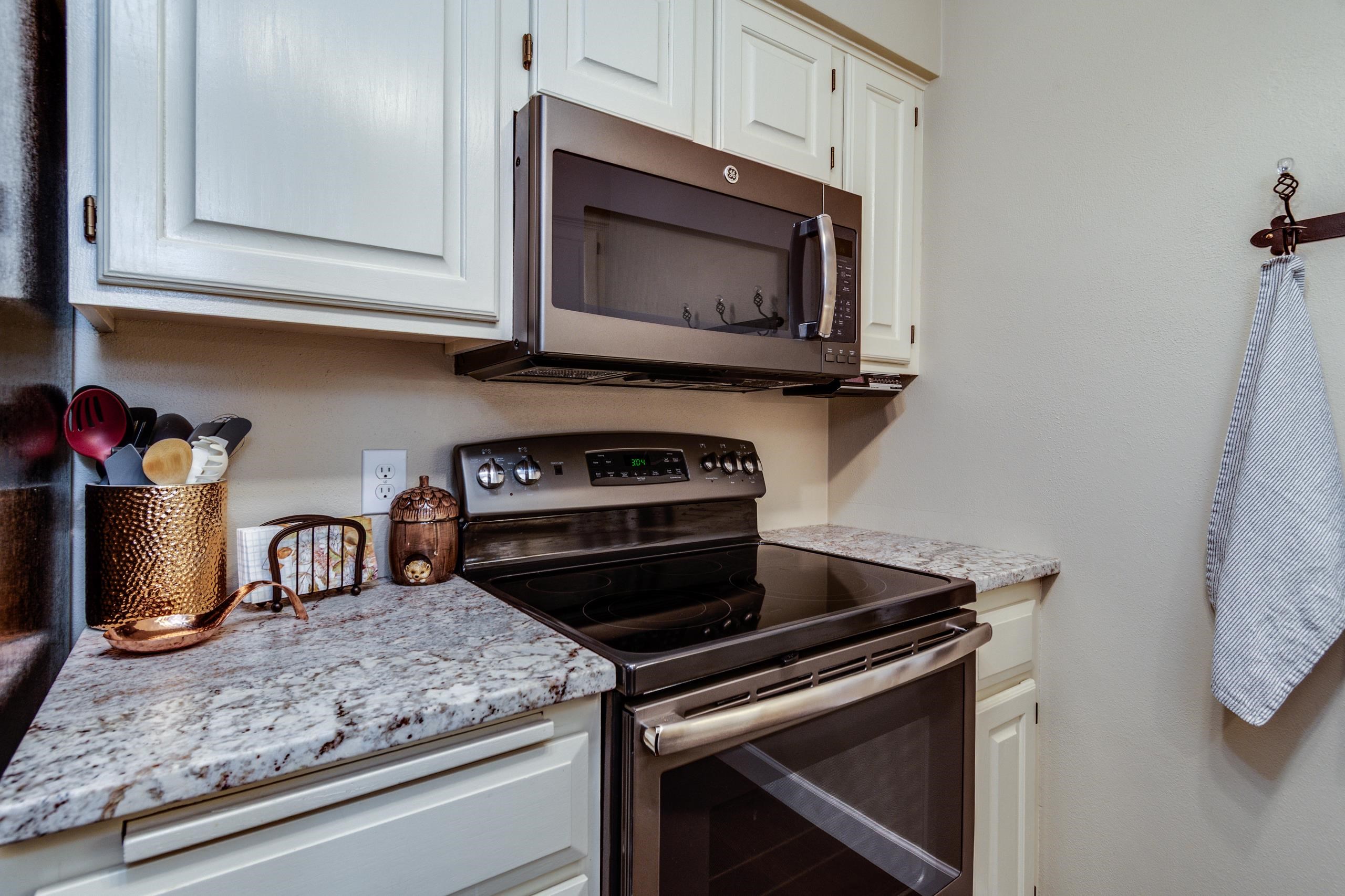 2918 Cimarron Trail Madison, WI 53719 - Photo 24 of 38