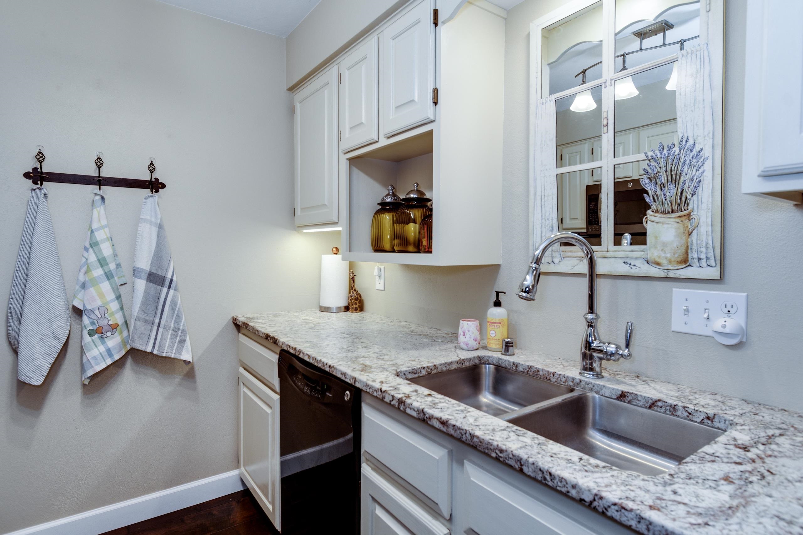 2918 Cimarron Trail Madison, WI 53719 - Photo 4 of 38