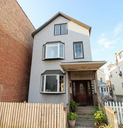 $2,000 | 2470 North Clybourn Avenue, Unit CH1, Chicago, IL 60614