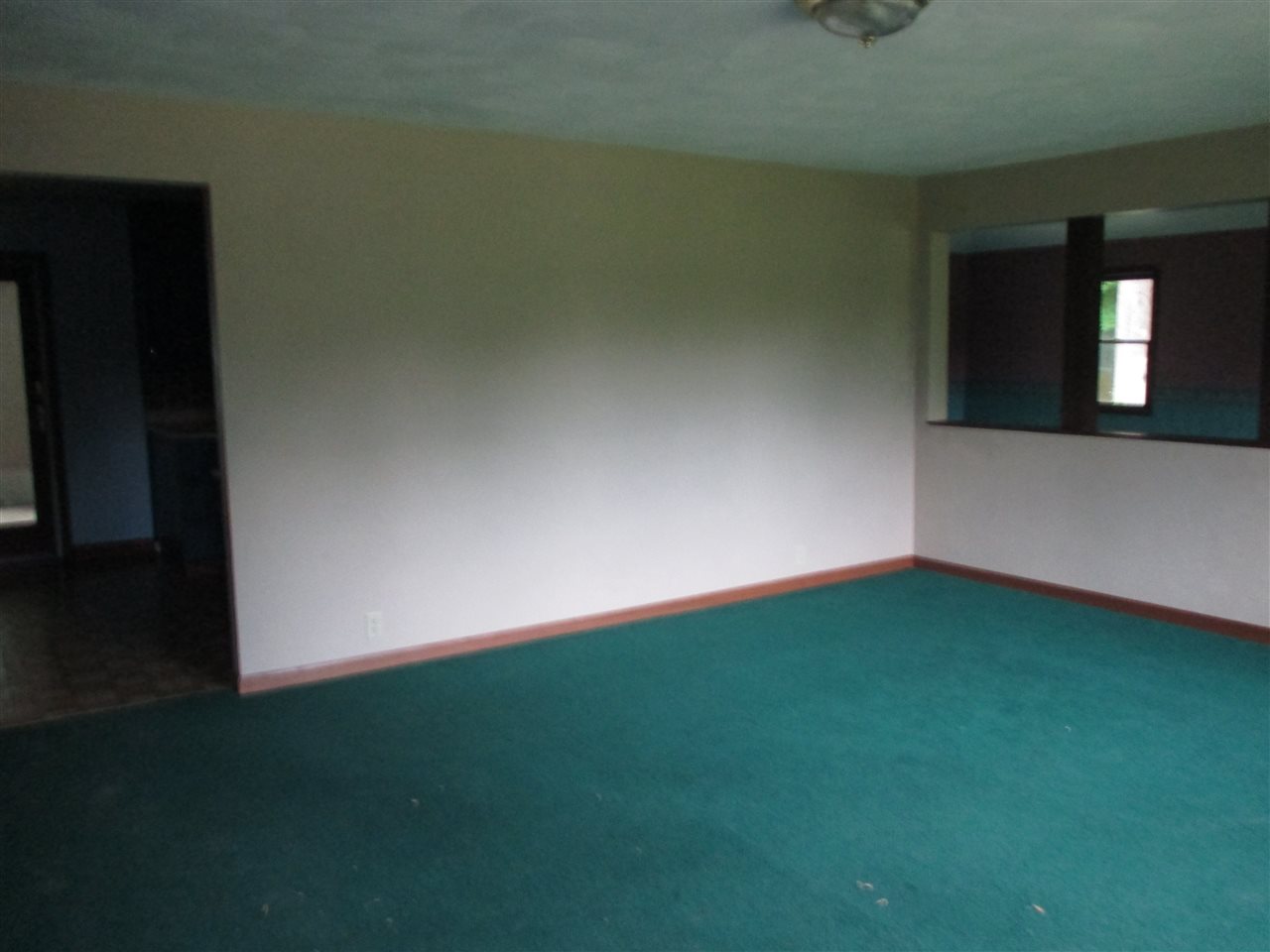 441 West Division Road Huntington, IN 46750 - Photo 20 of 25 Gallery Image 20