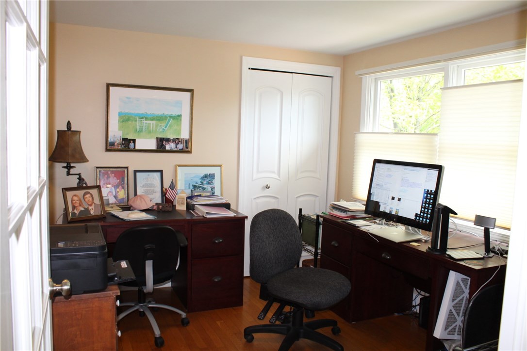 499 Wapping Road Portsmouth, RI 02871 - Photo 13 of 23
