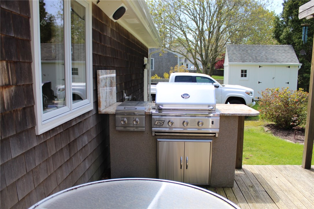 499 Wapping Road Portsmouth, RI 02871 - Photo 20 of 23