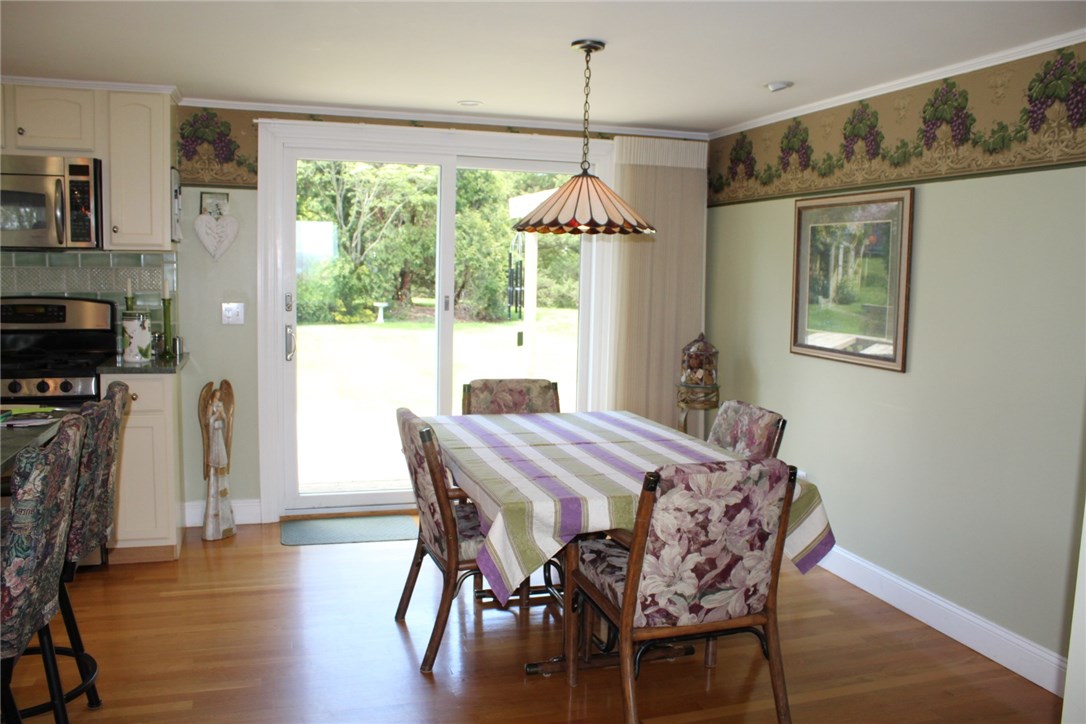 499 Wapping Road Portsmouth, RI 02871 - Photo 8 of 23