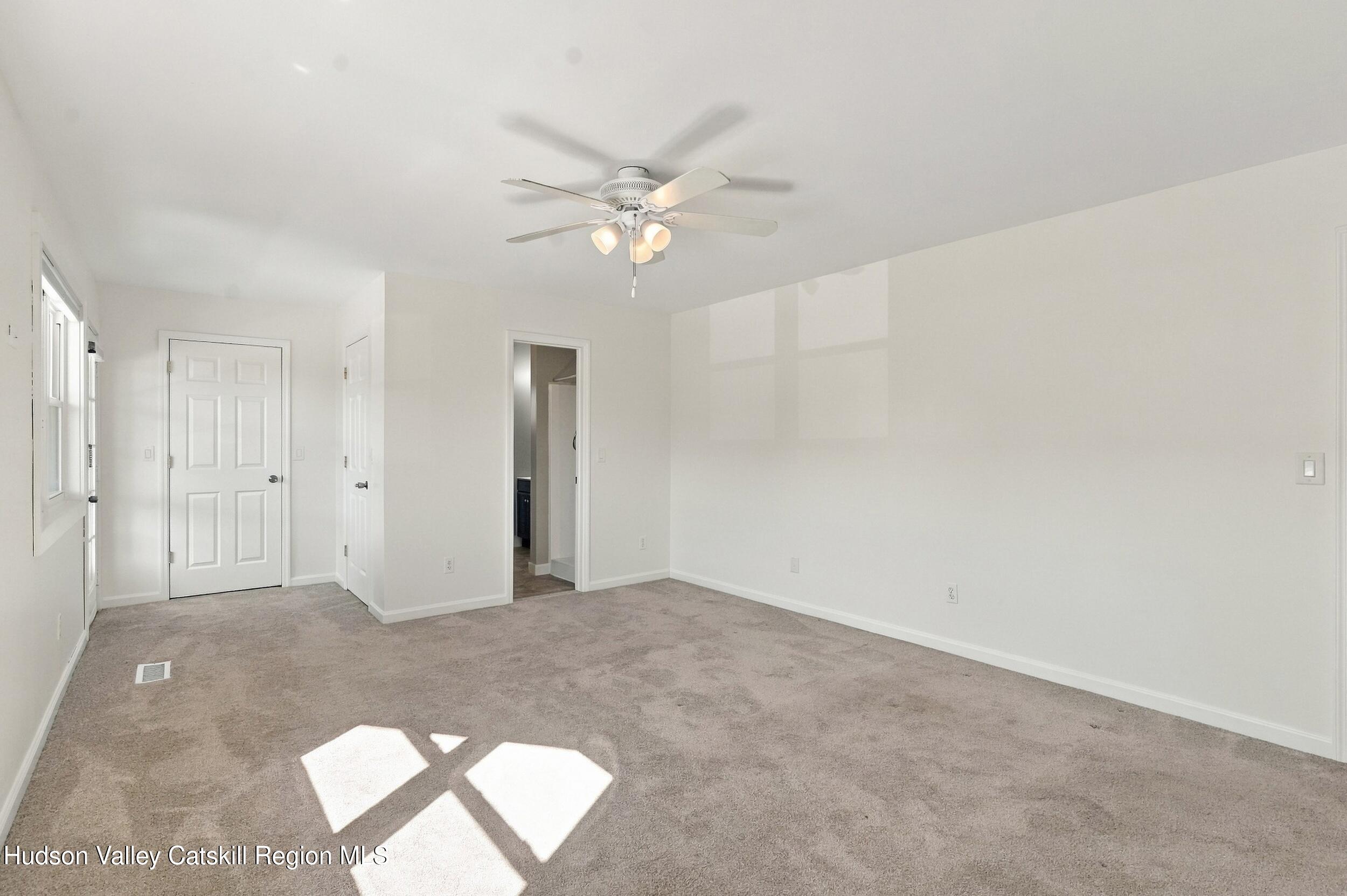 216 W Road, Unit 61 Pleasant Valley, NY 12569 - Photo 20 of 30 17_dsc06086