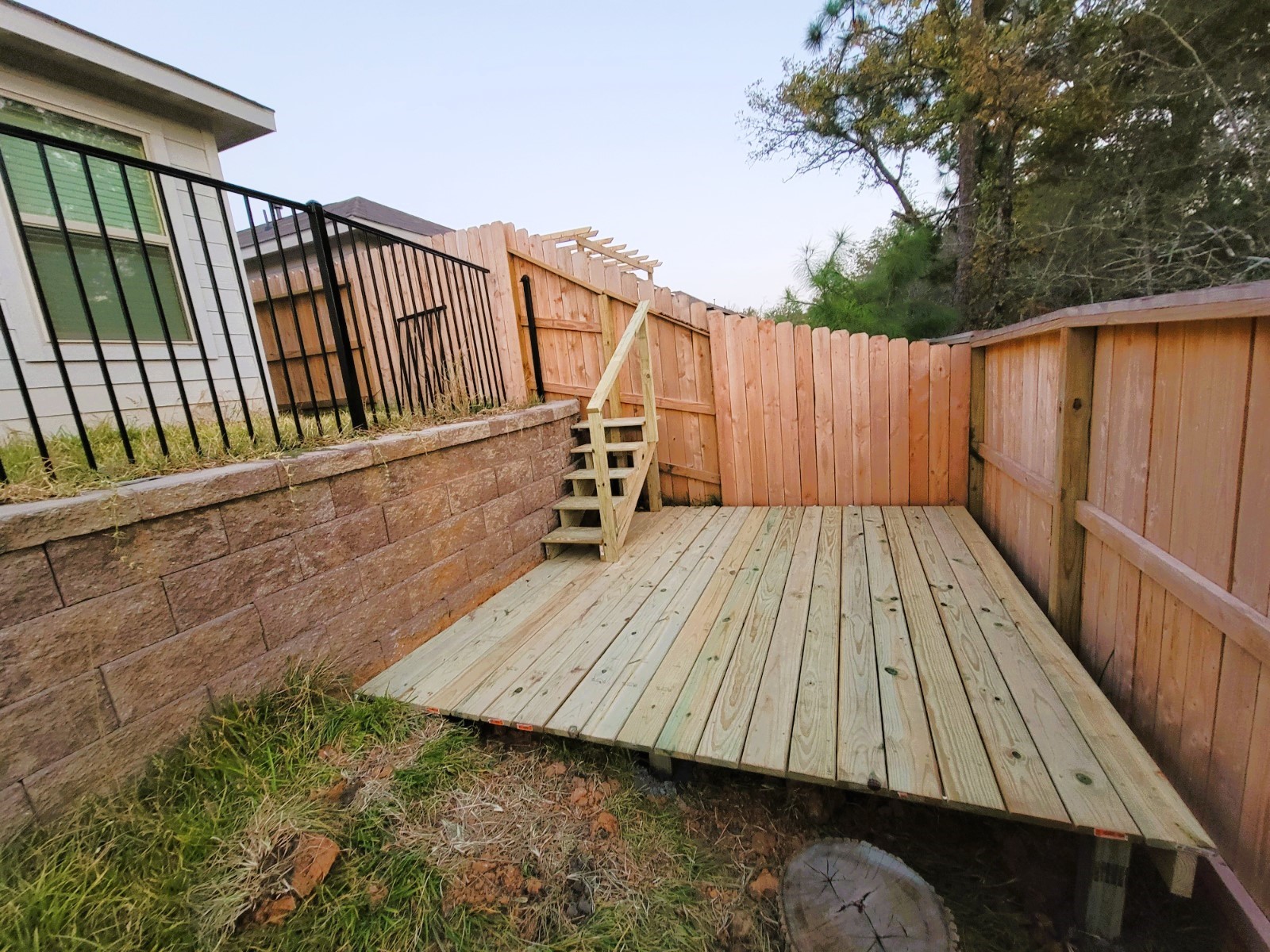 1612 Colina Creek Conroe, TX 77301 - Photo 3 of 33 a view of wooden deck