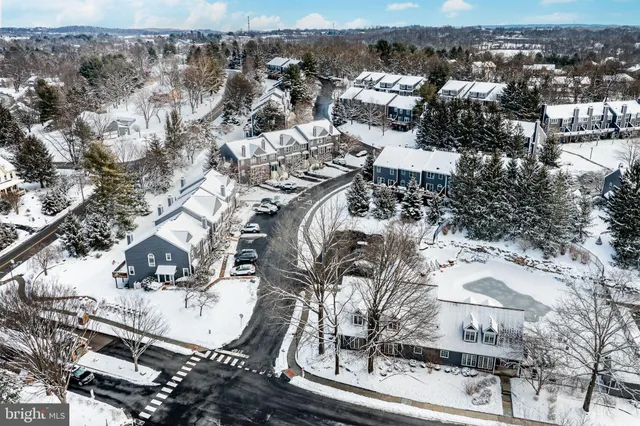 $435,000 | 109 Lakeside Drive, Downingtown, PA 19335