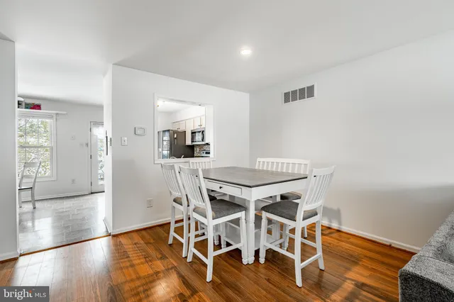 $435,000 | 109 Lakeside Drive, Downingtown, PA 19335