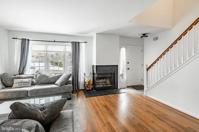 $435,000 | 109 Lakeside Drive, Downingtown, PA 19335