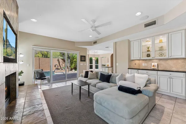 $664,900 | 902 East Mescal Street, Phoenix, AZ 85020