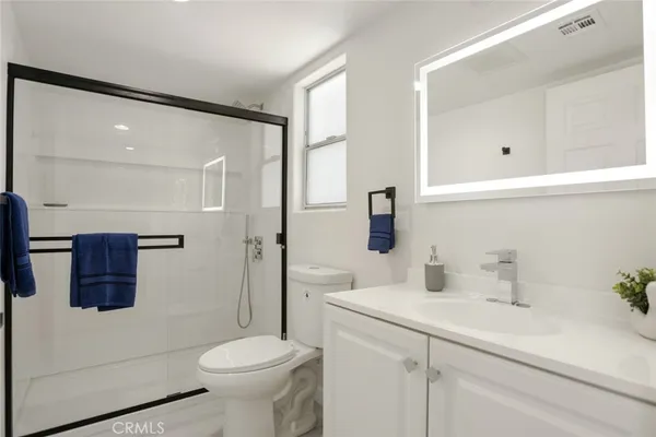 $3,649 | 7904 Tampa Avenue, Reseda, CA 91335