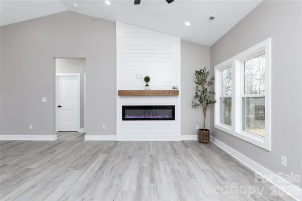 $359,000 | 1949 Colonial Lane, Hickory, NC 28601