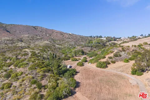 $9,950,000 | 5737 Bonsall Drive, Malibu, CA 90265