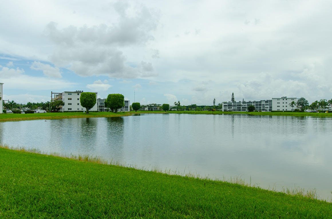 2062 Guildford East Boca Raton, FL 33434 - Photo 2 of 18 Lake View