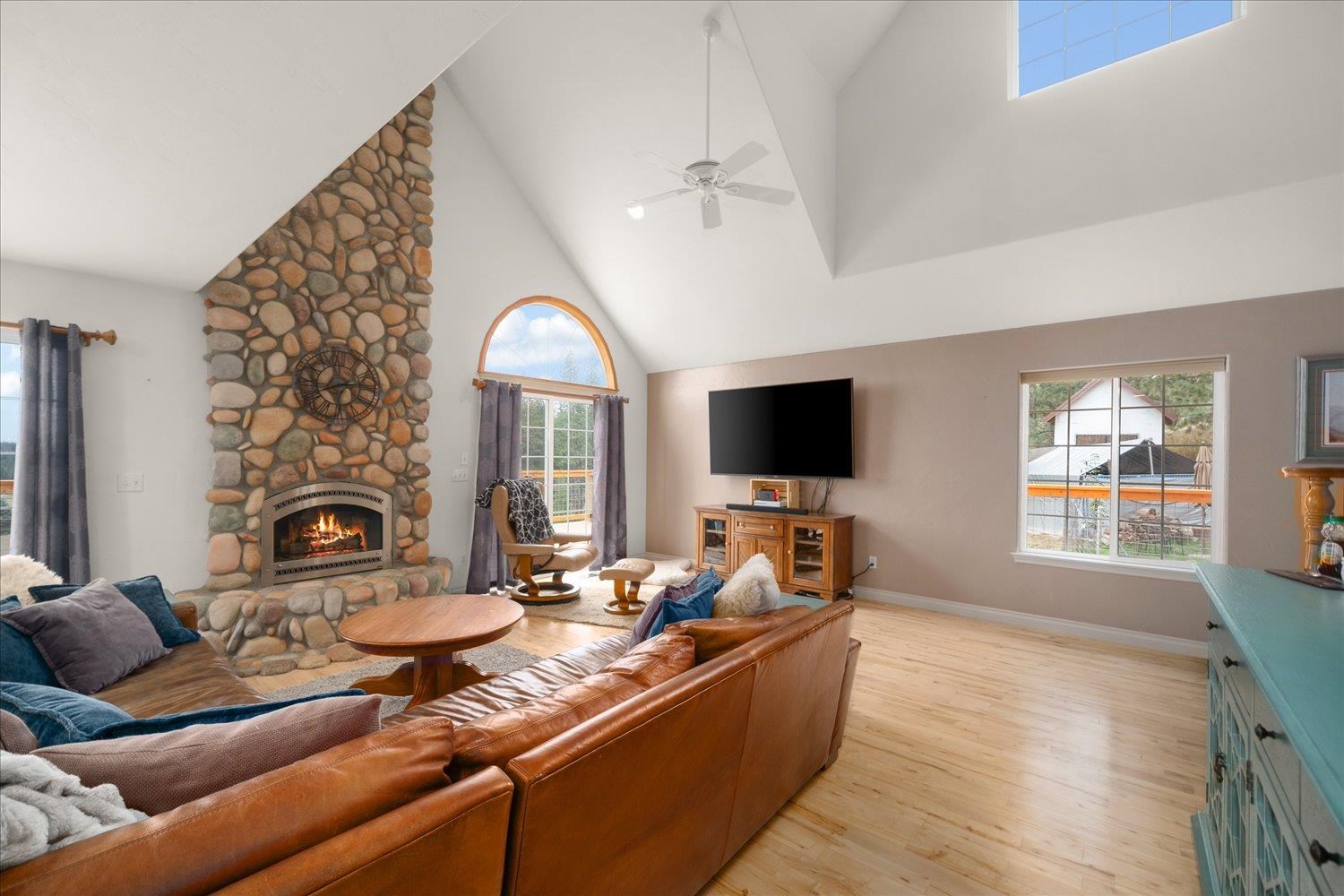 15612 East Farwell Road Spokane, WA 99217 - Photo 12 of 49