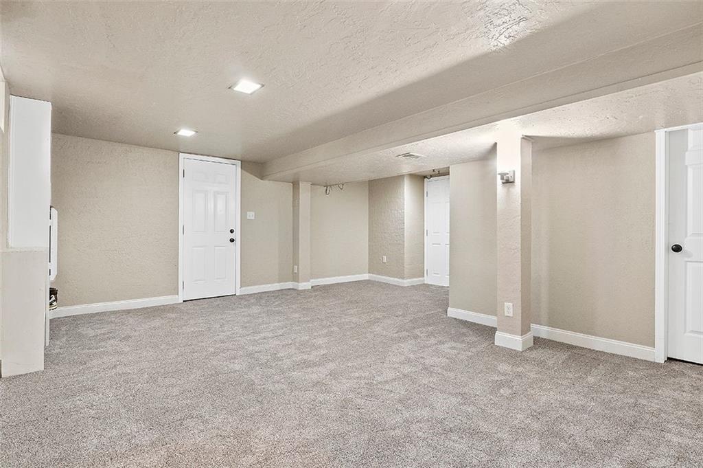 5246 Meadowcrest Road Pittsburgh, PA 15236 - Photo 15 of 23 Gallery Image 15