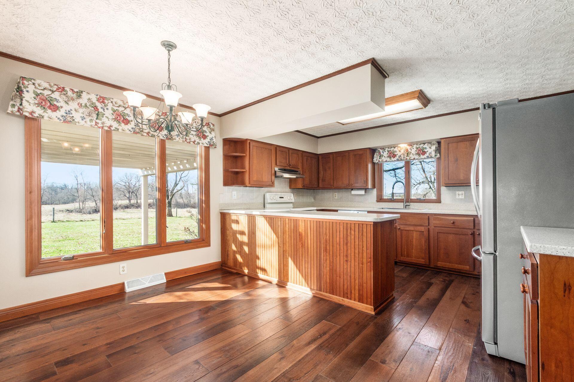 4784 Baker Road Delaware, OH 43015 - Photo 15 of 47 Dining Room