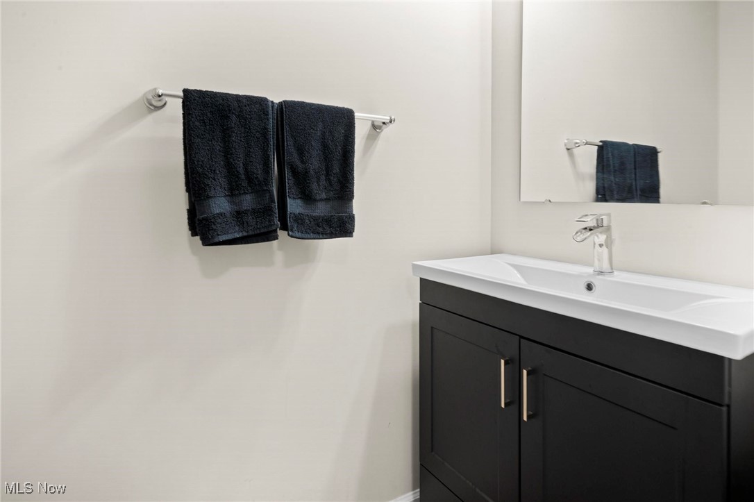 6824 Hatching Way North Ridgeville, OH 44039 - Photo 32 of 42 Bathroom with vanity