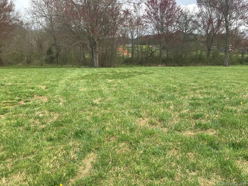 27 Jake Road, Unit 4 Clyde, NC 28721 - Photo 2 of 4