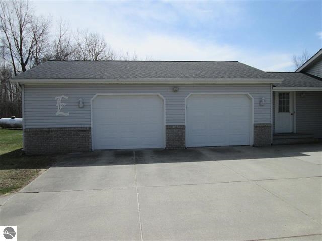 8539 West Monroe Road Elwell, MI 48832 - Photo 26 of 31 1826098-25.JPG