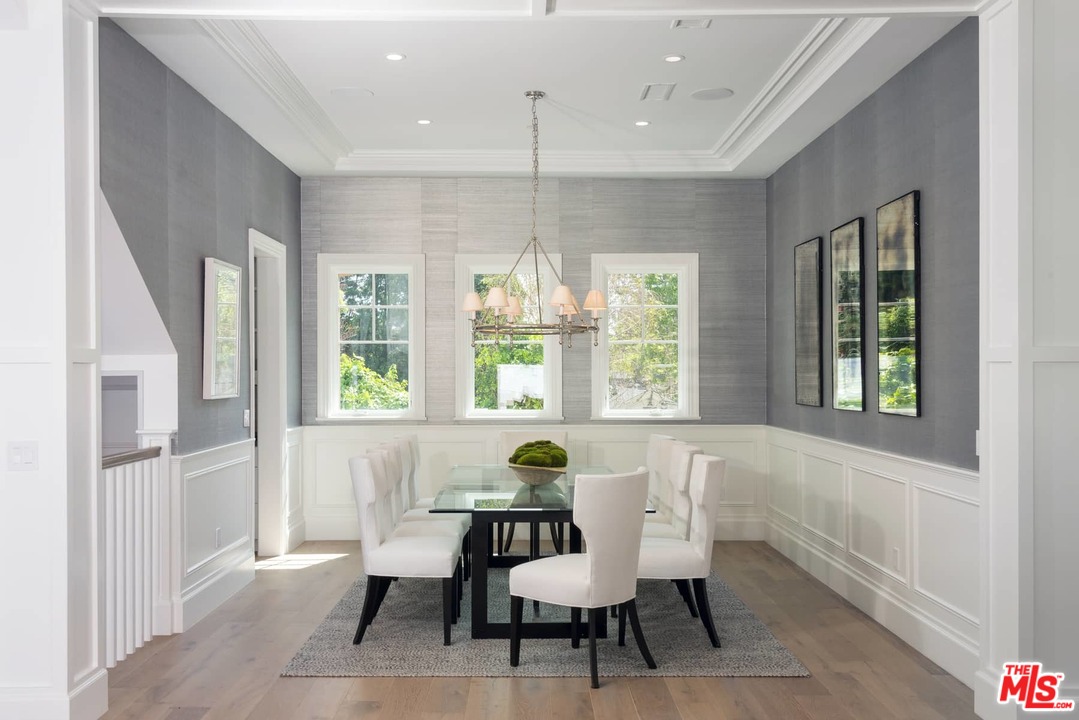 12090 Chalon Road Los Angeles, CA 90049 - Photo 16 of 47 Gallery Image 16