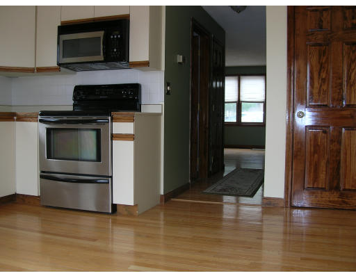 263 Sunderland Road Worcester, MA 01604 - Photo 3 of 5 Gallery Image 3
