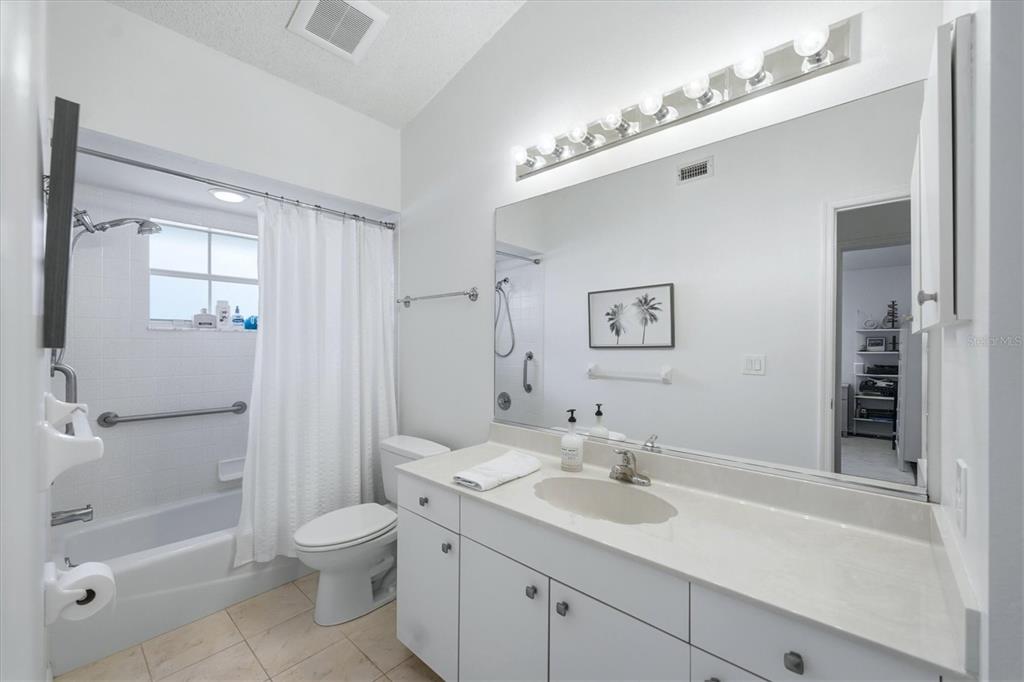 6892 Approach Road, Unit 40 Sarasota, FL 34238 - Photo 20 of 34 Gallery Image 20