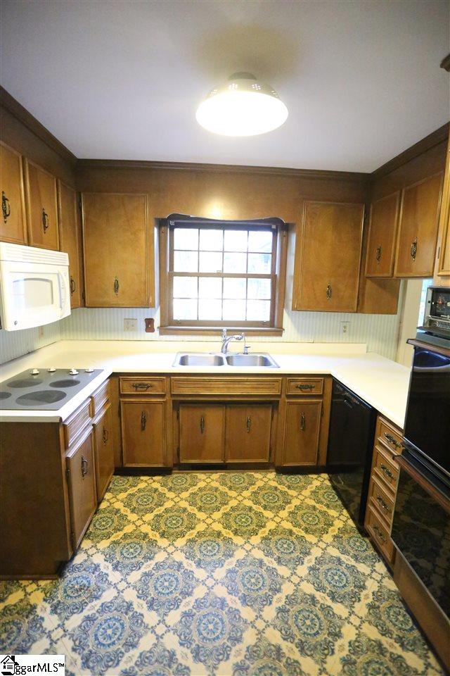 409 Foot Hills Road Greenville, SC 29617 - Photo 16 of 36 Gallery Image 16