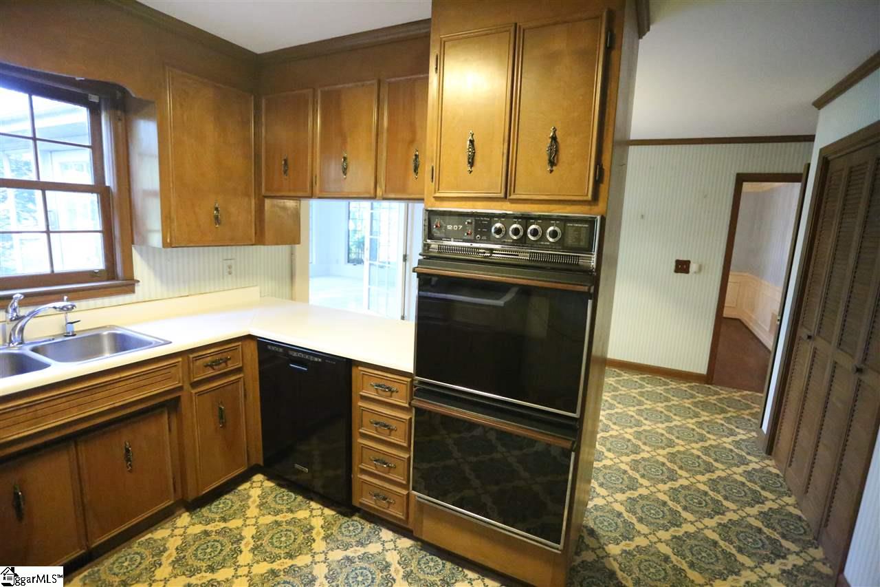 409 Foot Hills Road Greenville, SC 29617 - Photo 17 of 36 Gallery Image 17