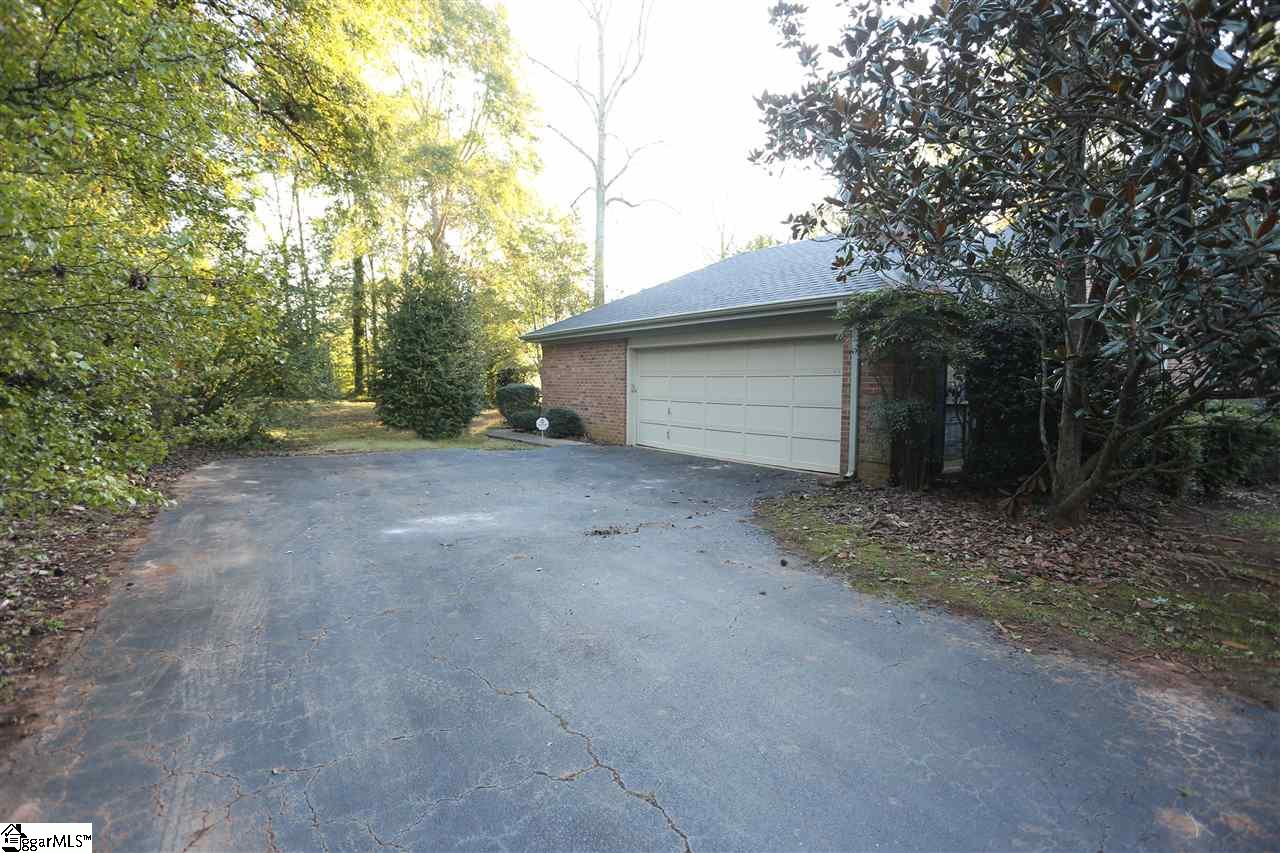 409 Foot Hills Road Greenville, SC 29617 - Photo 32 of 36 Gallery Image 32