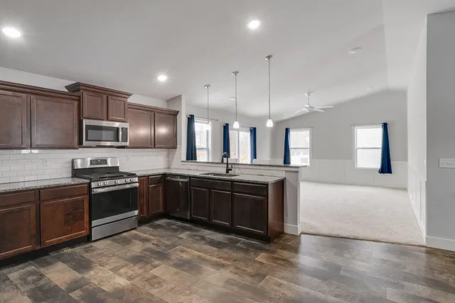 $350,000 | 72268 Beacon Court, South Haven, MI 49090