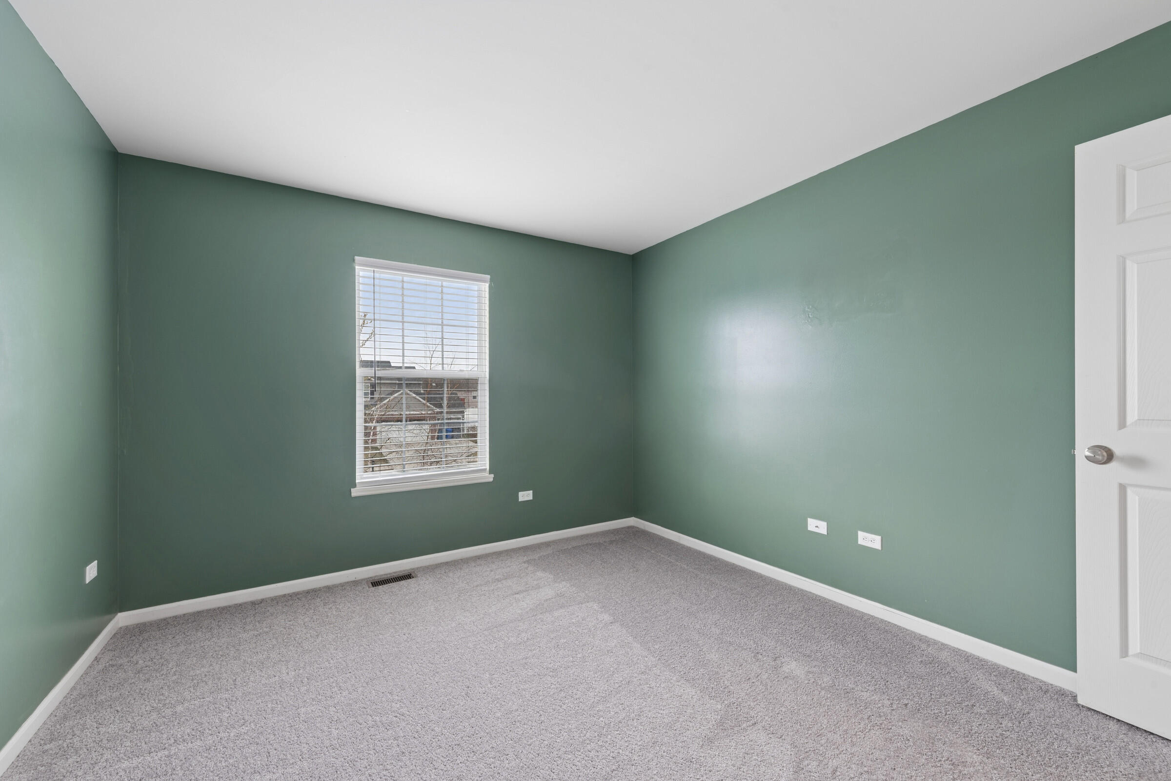 11155 Ohio Street Crown Point, IN 46307 - Photo 14 of 22 2400x1602