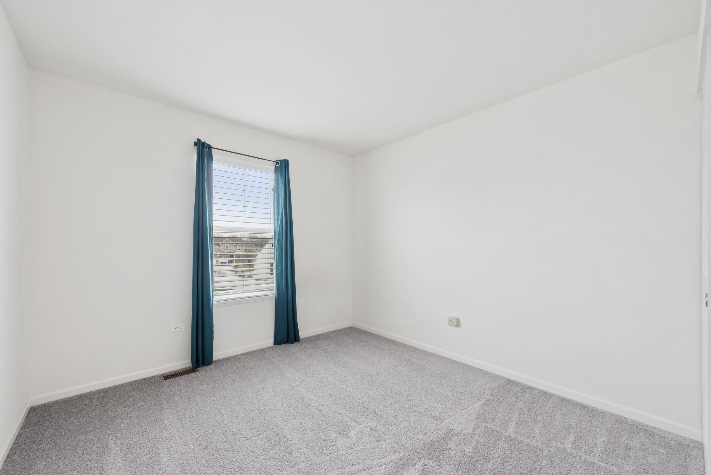 11155 Ohio Street Crown Point, IN 46307 - Photo 16 of 22 2400x1602