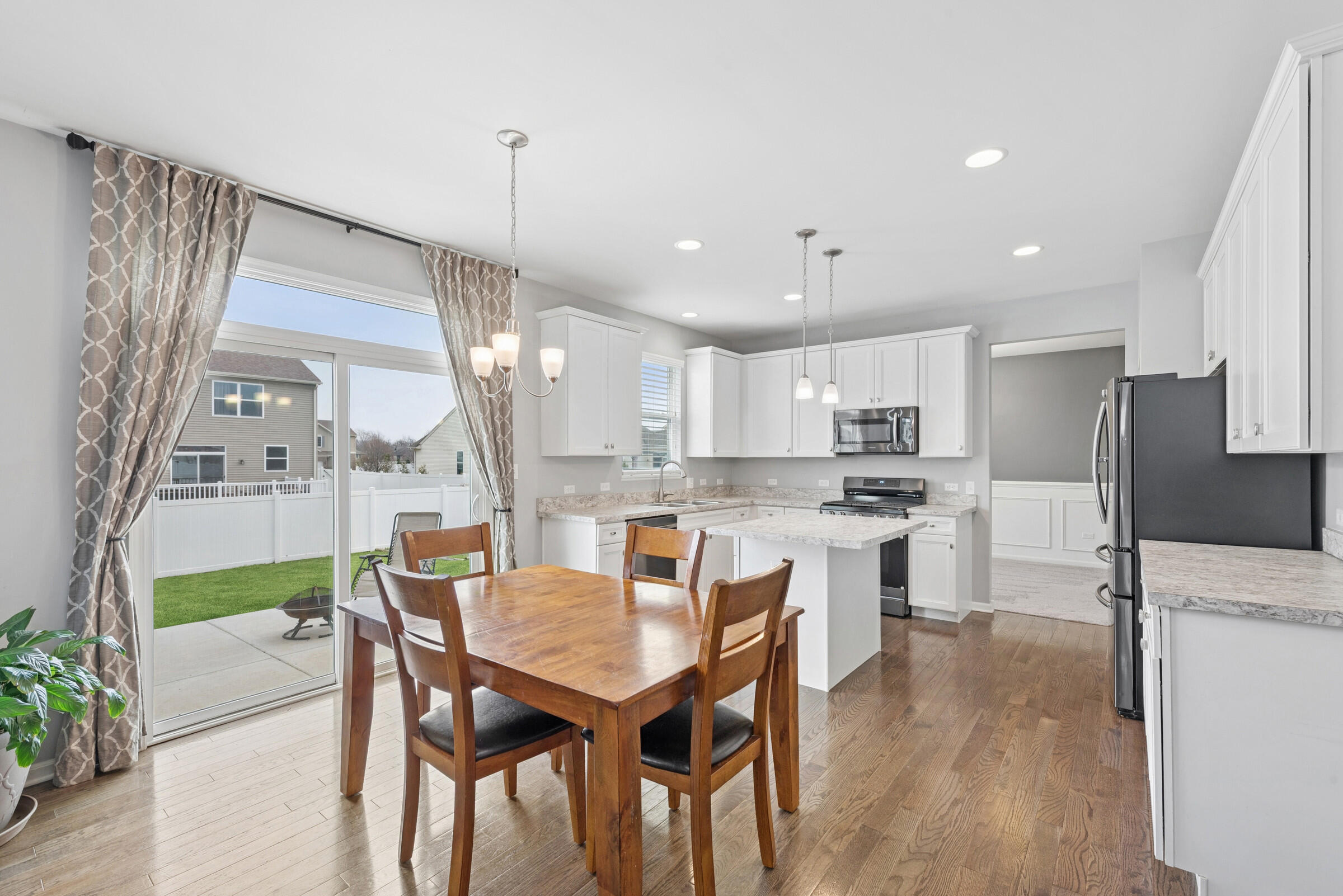 11155 Ohio Street Crown Point, IN 46307 - Photo 3 of 22 2400x1602