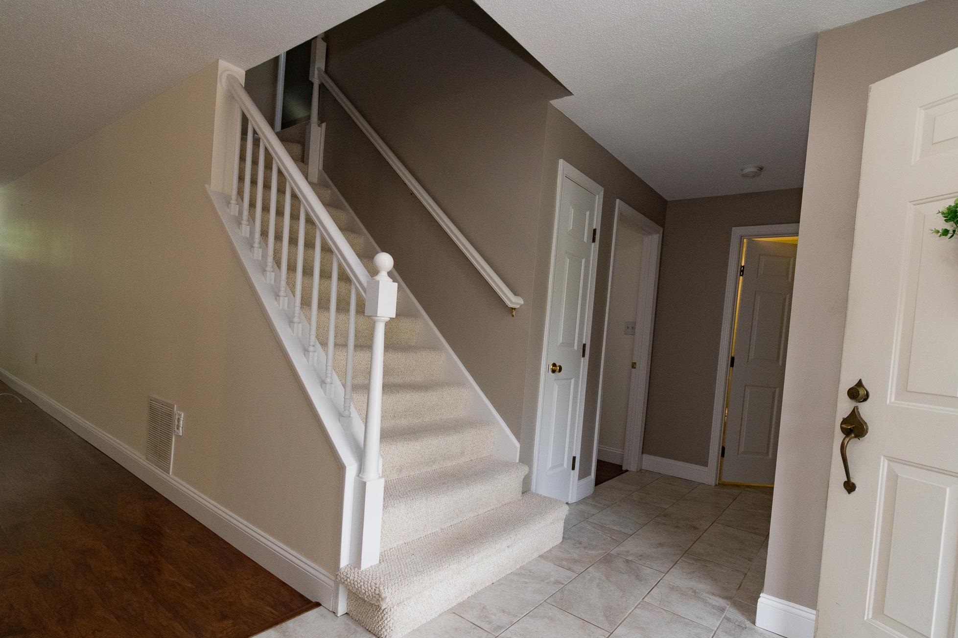 152 Straw Hill Road Manchester, NH 03104 - Photo 23 of 40