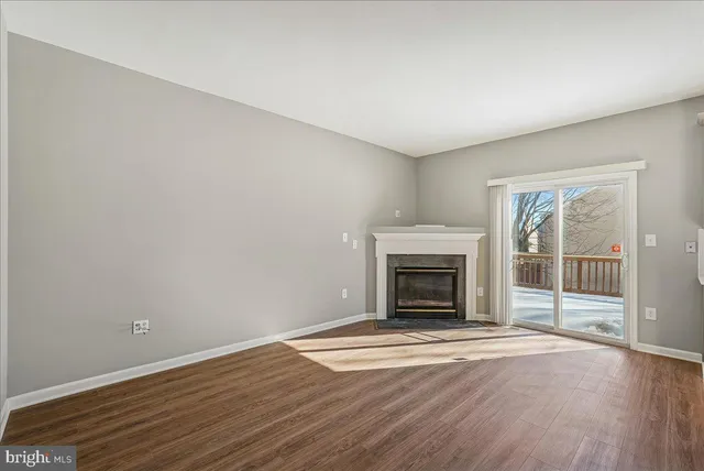 $3,295 | 43771 Maison Blanc Square, Ashburn, VA 20148