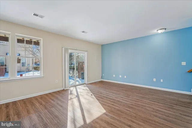 $3,295 | 43771 Maison Blanc Square, Ashburn, VA 20148